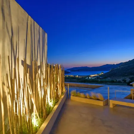 Homa Serifos Pool Vila