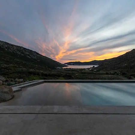 Homa Serifos Pool * Vayiá