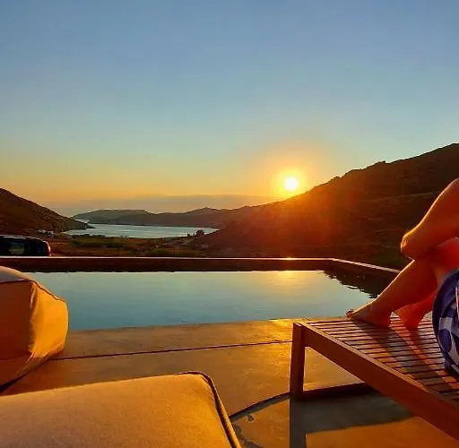 Homa Serifos Pool * Vayiá