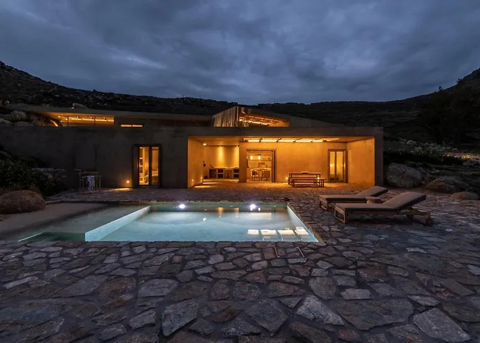 Homa Serifos Pool Vayiá