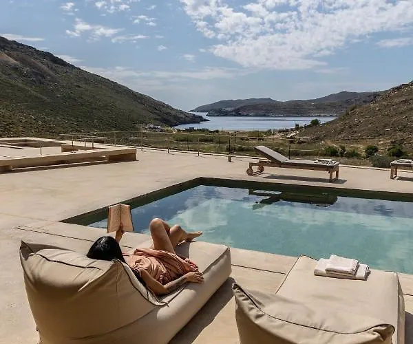 Homa Serifos Pool Villa Vayiá