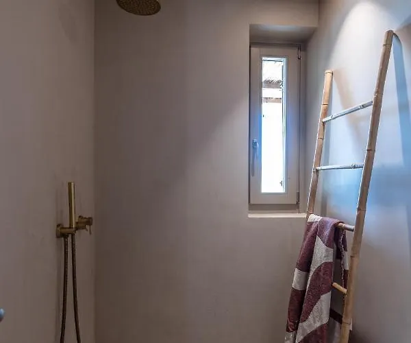 Homa Serifos Pool * Vayiá