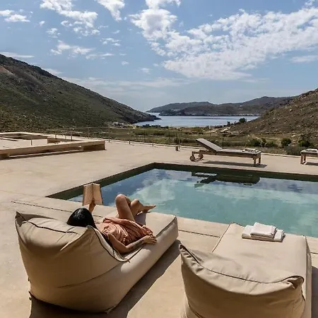 Homa Serifos Pool וילה Vayiá