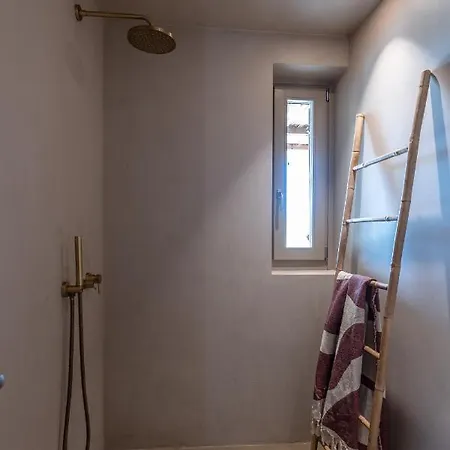 Homa Serifos Pool * Vayiá