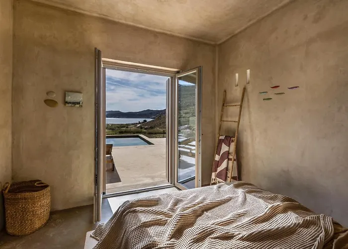 Homa Serifos Pool Villa *